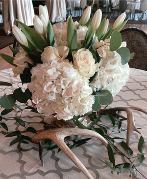 Elegant Ivory Centerpiece